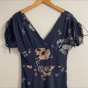 Free People Navy Blue V-Neck Floral Maxi Dress Size 4